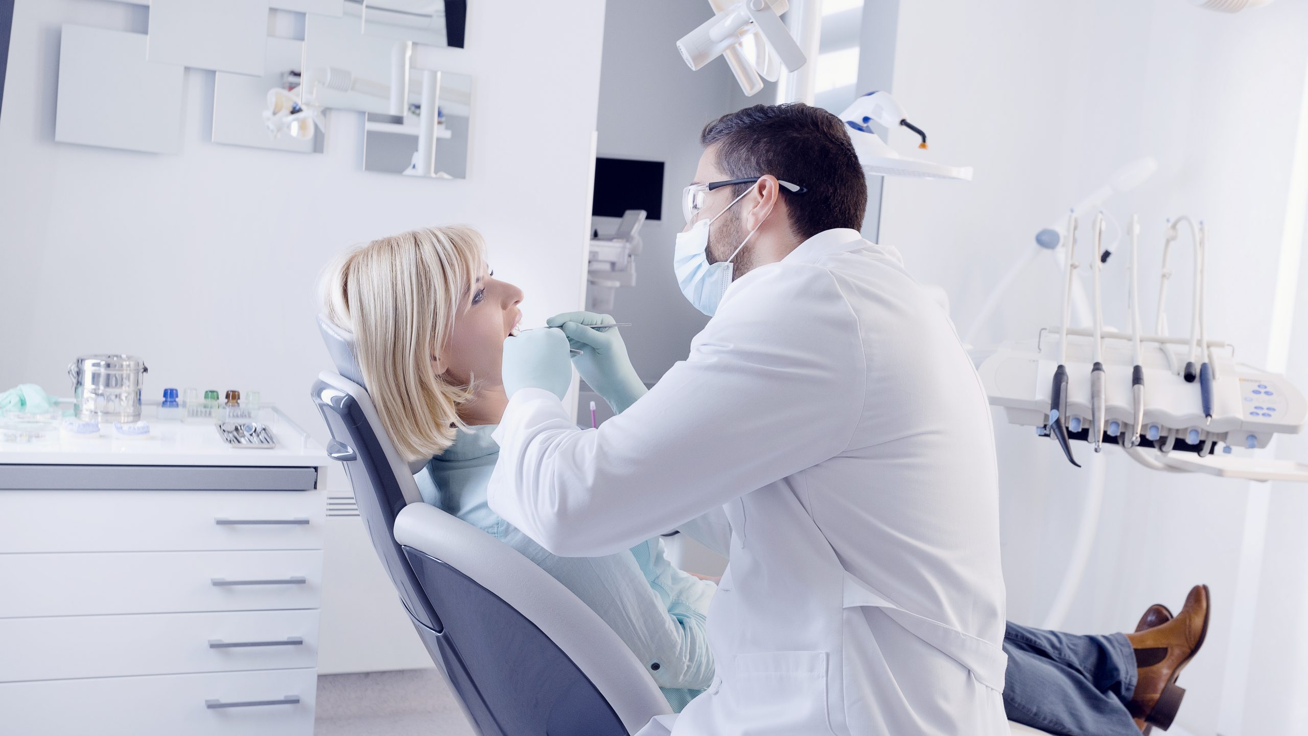 Dentist in Falls City, TX